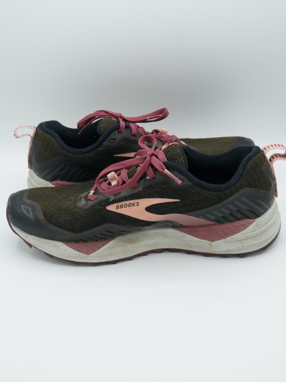 Brooks Cascadia 15 Women's Size 8.5 Olive Green Pink Trail Running Shoes - Picture 5 of 10